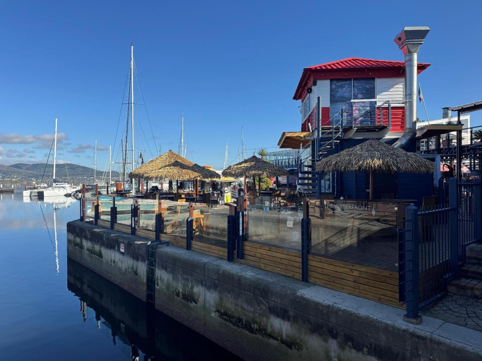 Knysna Quays Waterfront Accomodation Extérieur photo