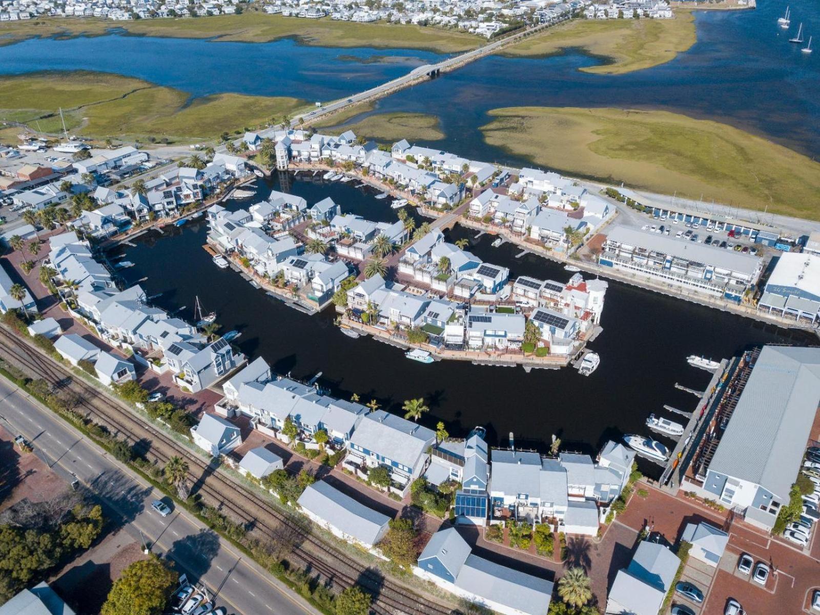 Knysna Quays Waterfront Accomodation Extérieur photo